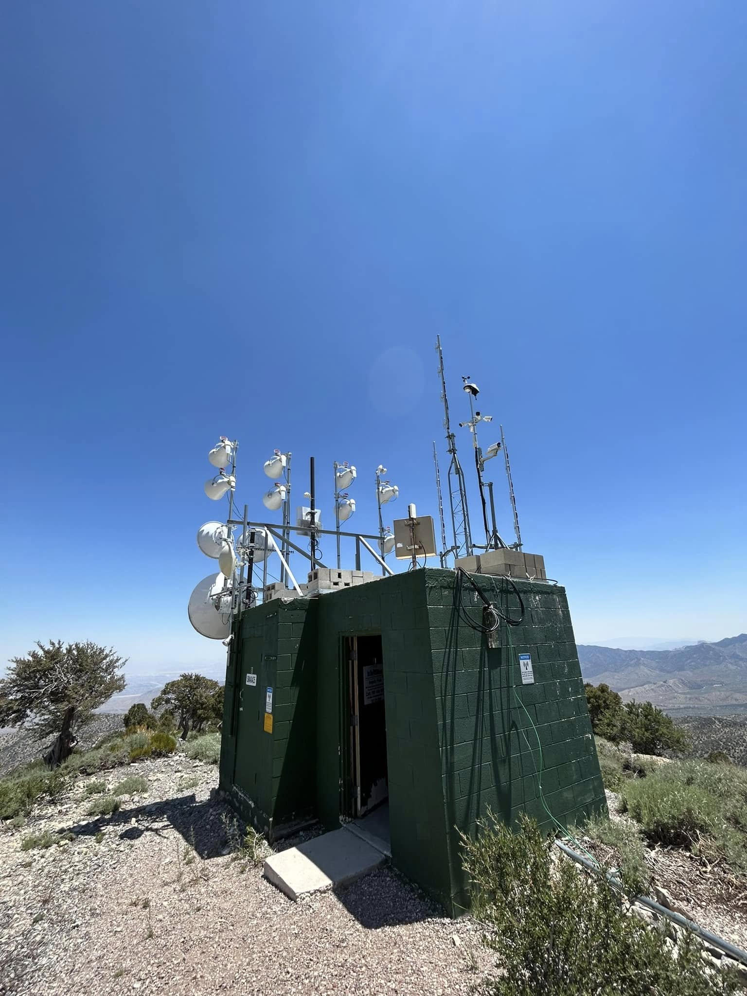 Angel Peak 448.325 MHz N4NJJ amateur radio repeater site near Las Vegas Nevada